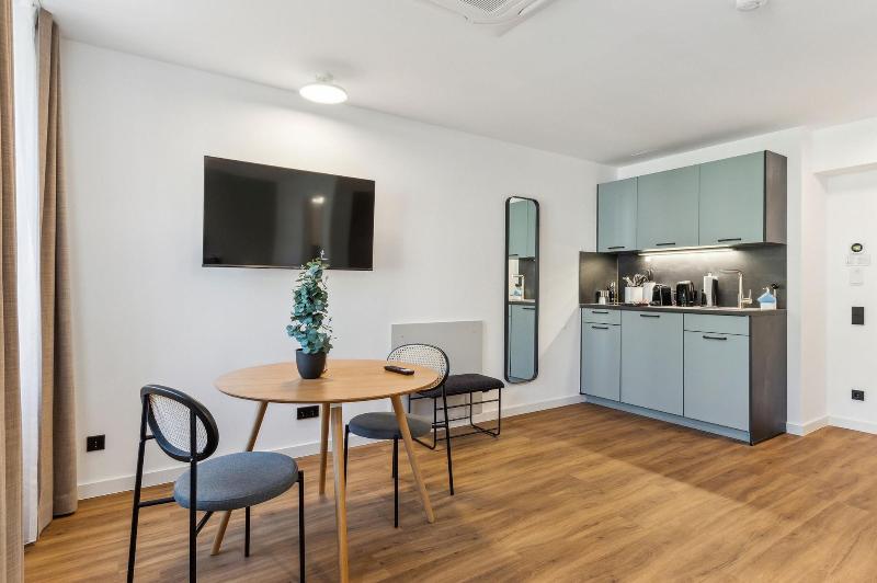 Limehome Oberhausen Paul Reusch Str image