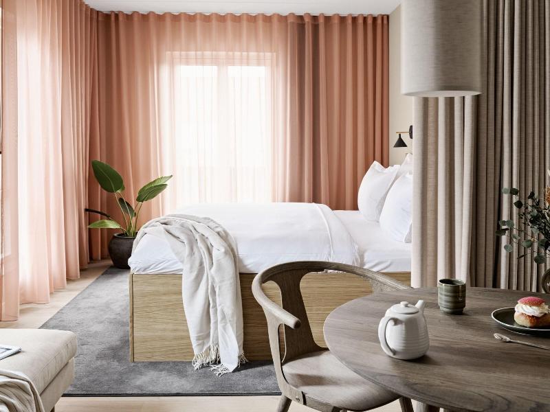 Aura Apartment Hotel image