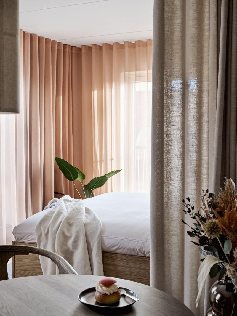 Aura Apartment Hotel image