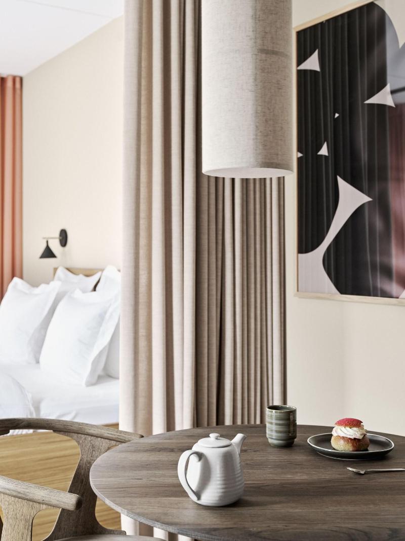 Aura Apartment Hotel image