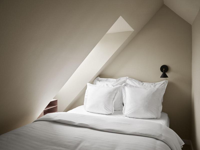 Aura Apartment Hotel image