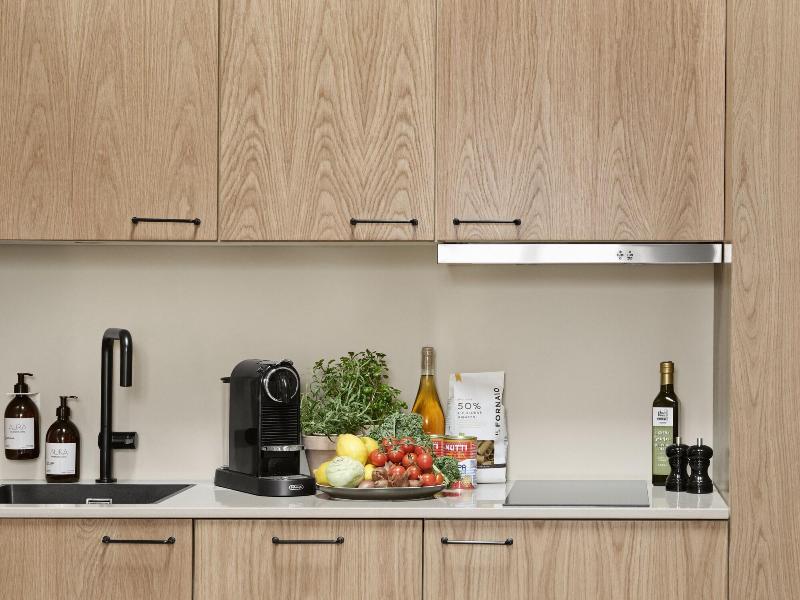 Aura Apartment Hotel image