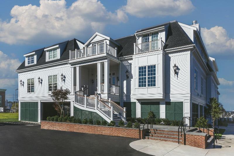 Gardiner House image