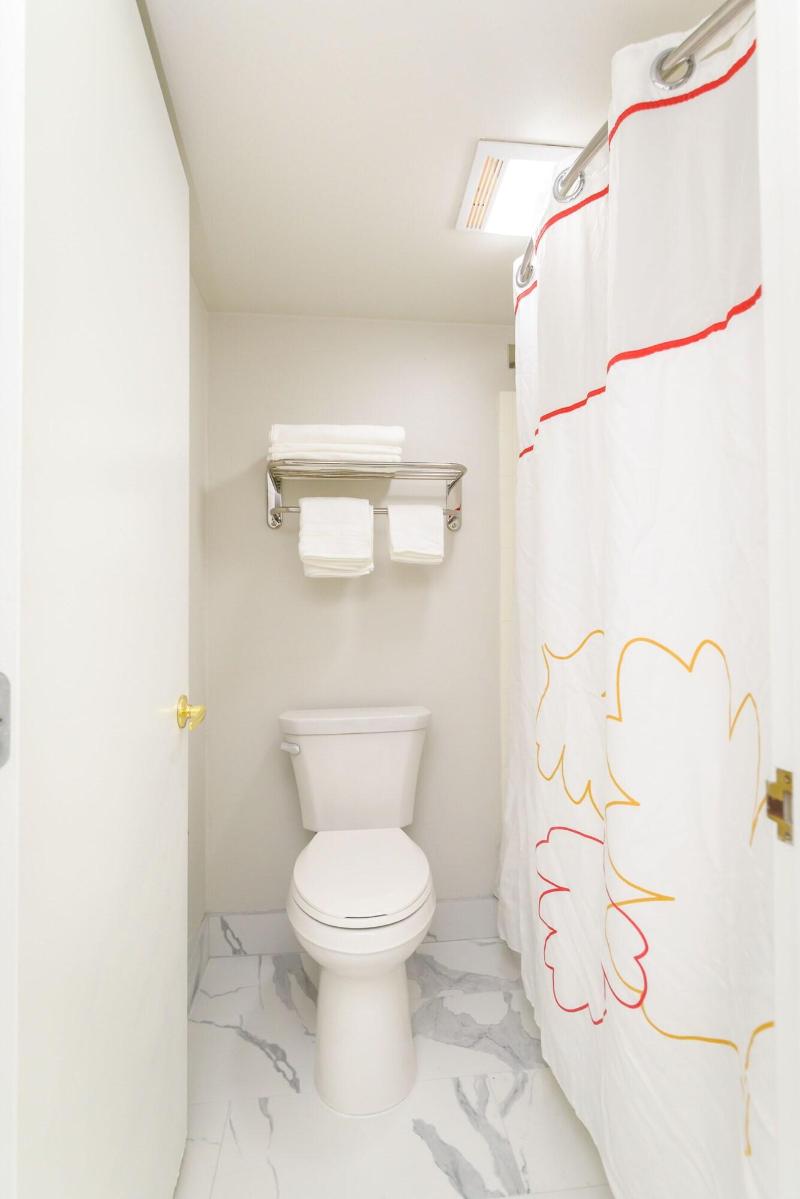 Philadelphia Suites Extended Stay image