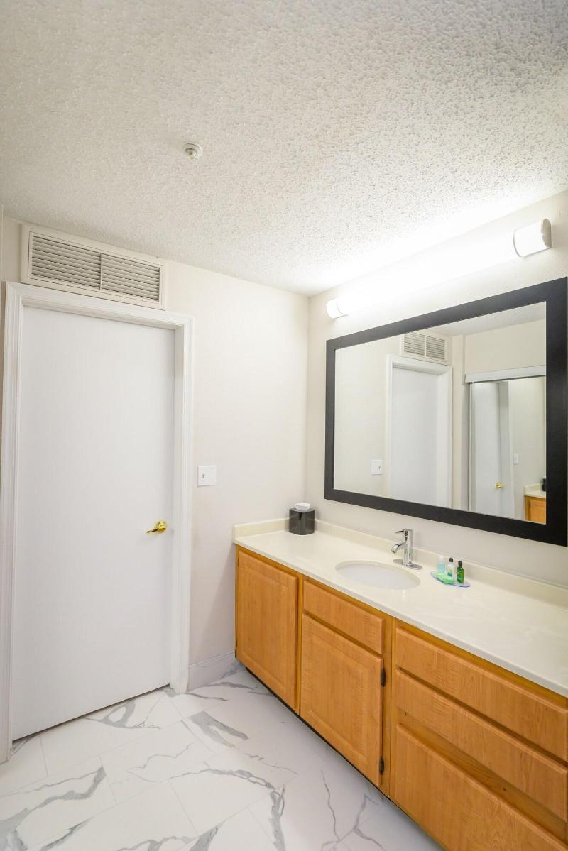 Philadelphia Suites Extended Stay image