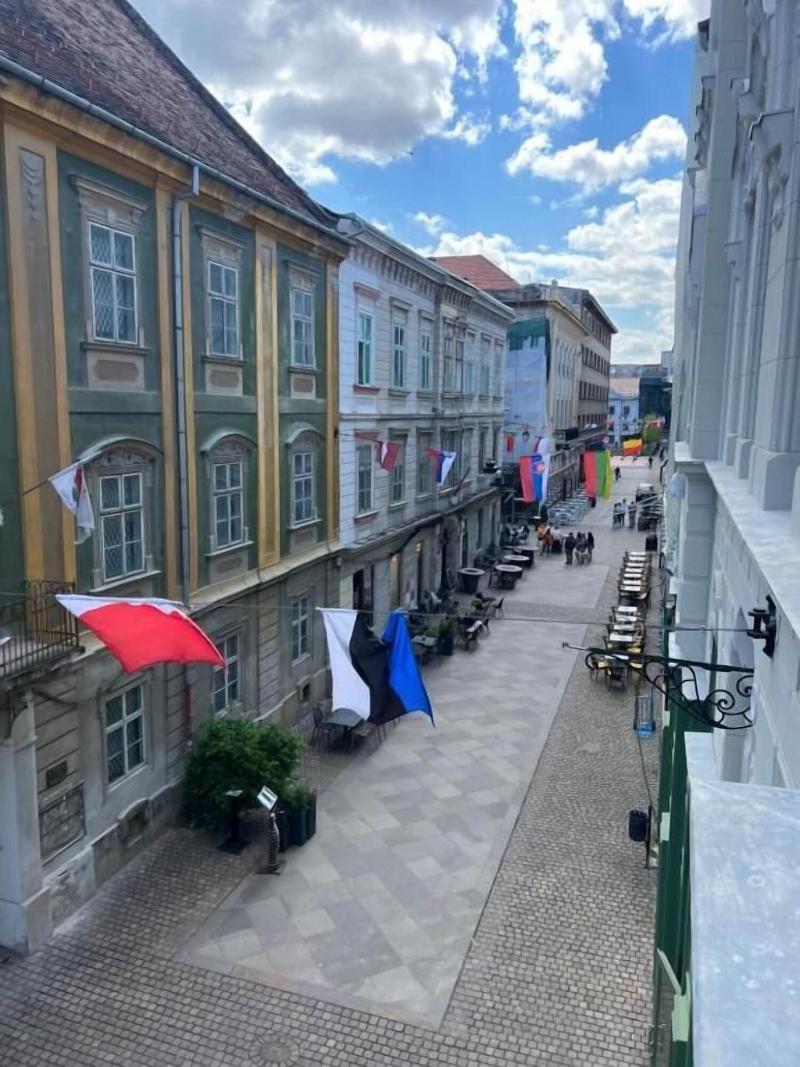 Visaj Downtown image