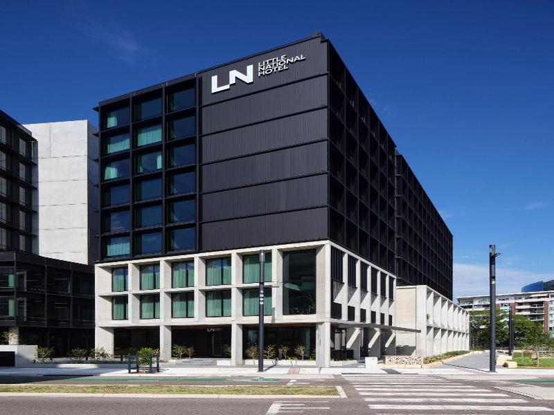 Little National Hotel Newcastle image