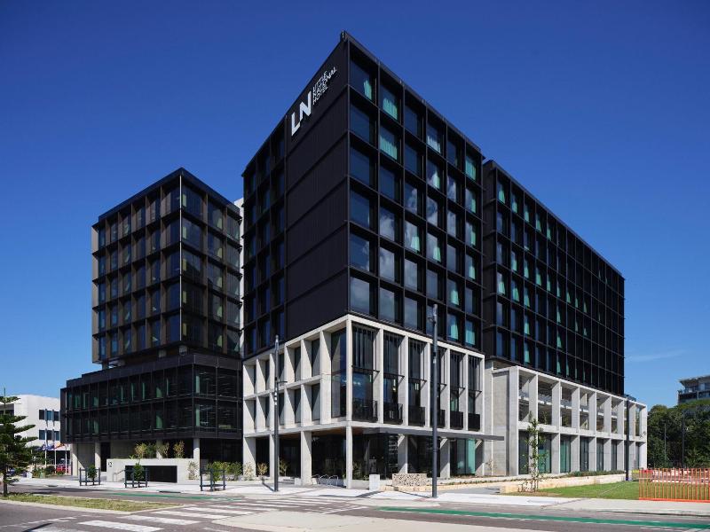Little National Hotel Newcastle image