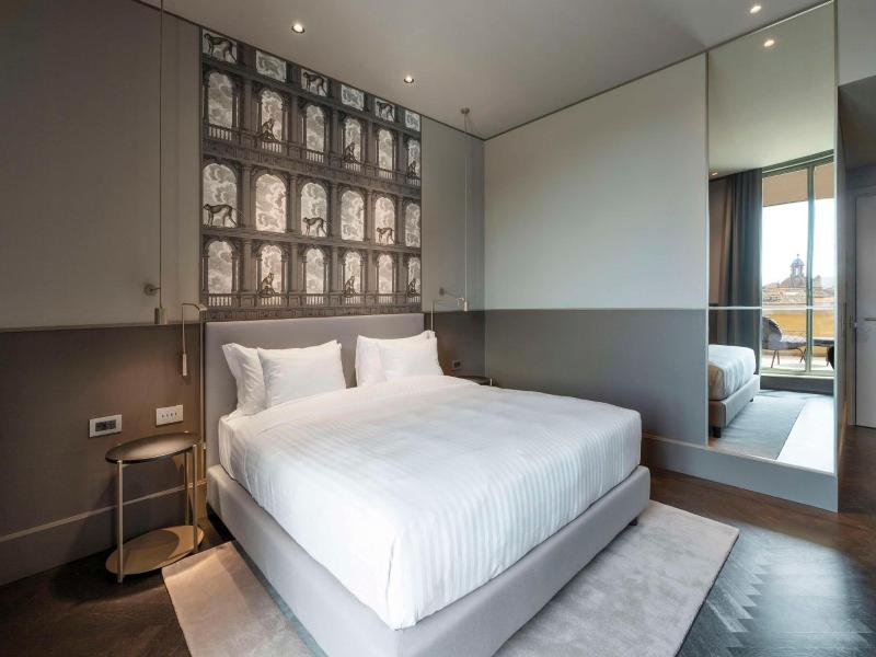 Radisson Collection Hotel Roma Antica image