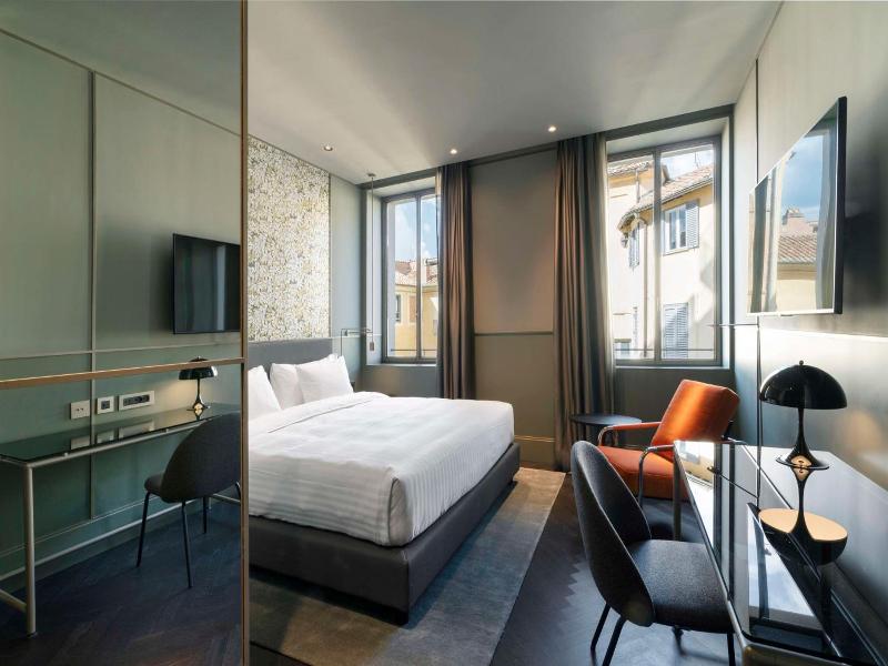 Radisson Collection Hotel Roma Antica image