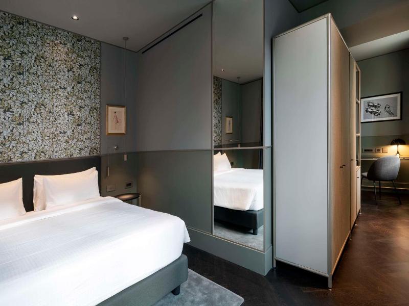 Radisson Collection Hotel Roma Antica image