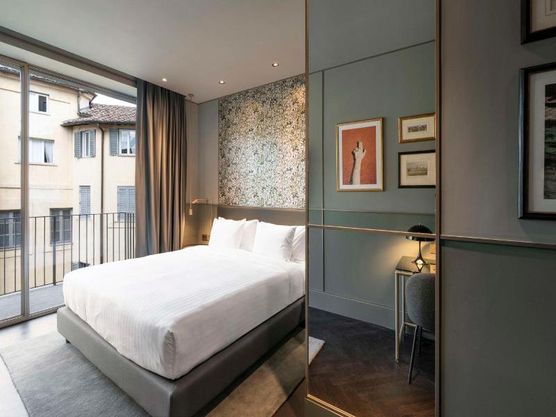 Radisson Collection Hotel Roma Antica image
