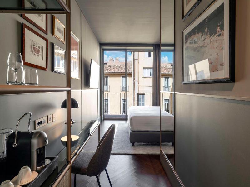 Radisson Collection Hotel Roma Antica image