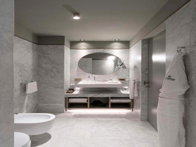 Radisson Collection Hotel Roma Antica image