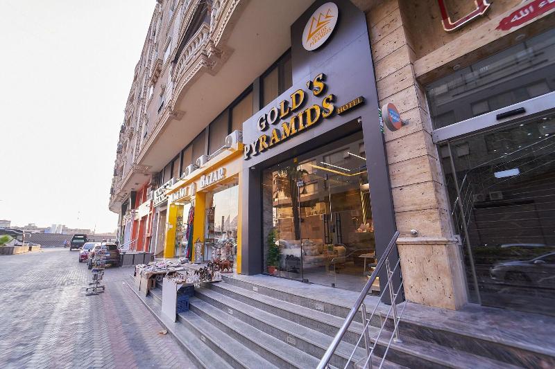 Gold's Pyramids Hotel