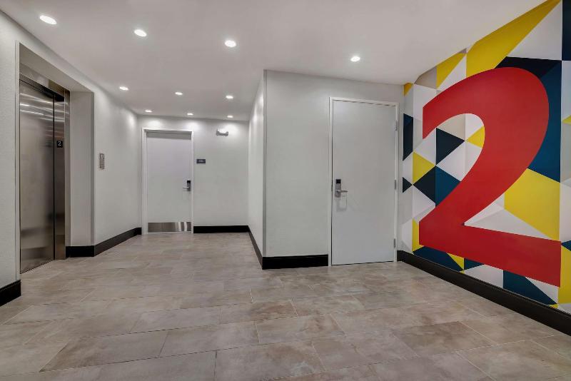 Motel 6 Dallas, TX-Methodist Charlton Medical Ctr. image