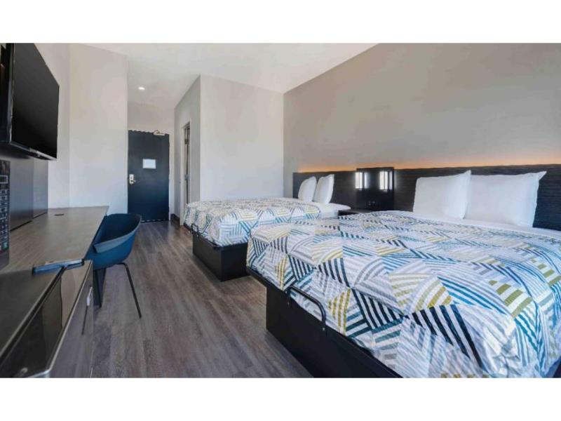 Motel 6 Dallas, TX-Methodist Charlton Medical Ctr. 5