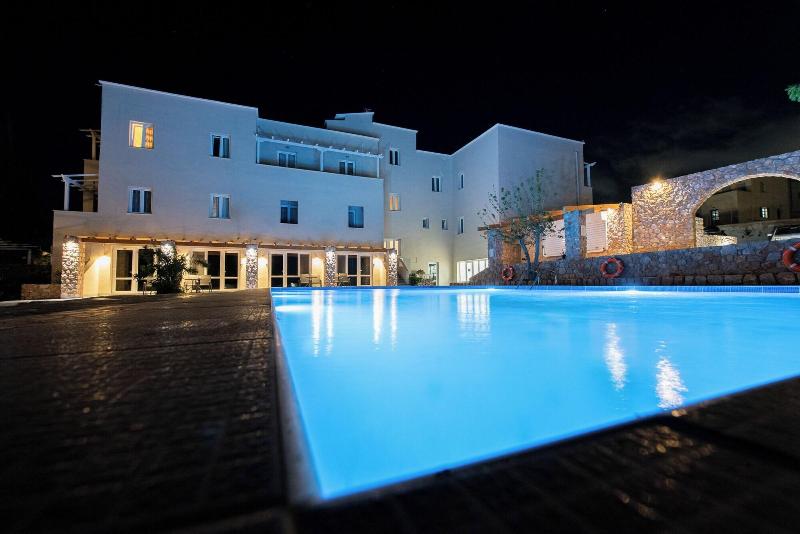 Gin Wellness Hotel