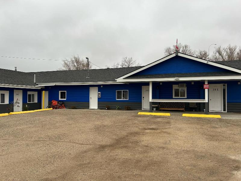 Riverside Motel — general view