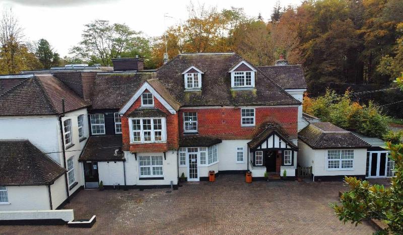 Royal Swan Ashley Manor image