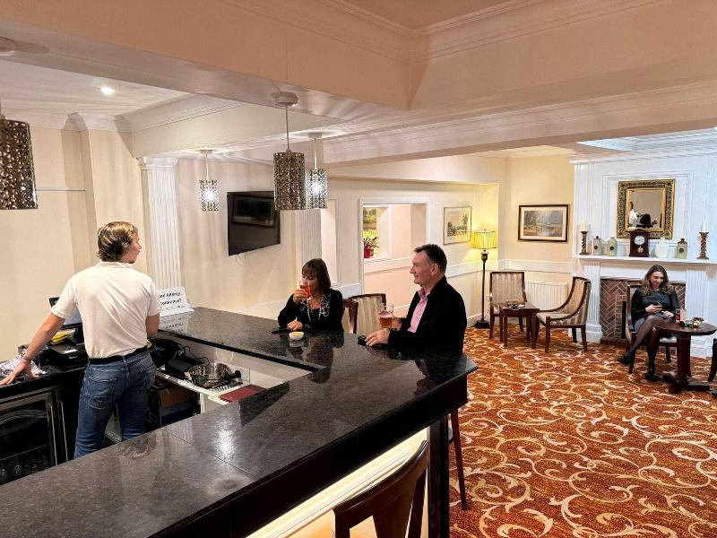 Royal Swan Ashley Manor image