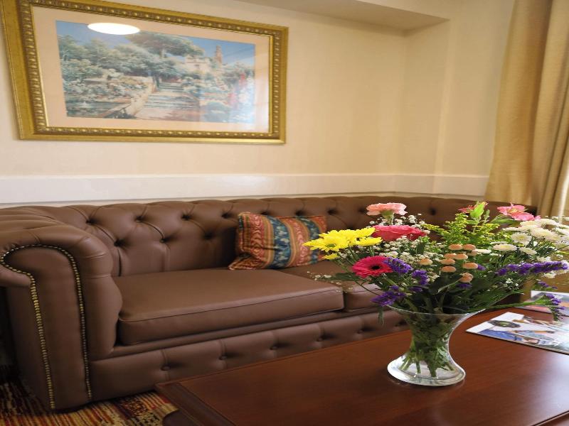 Royal Swan Ashley Manor image