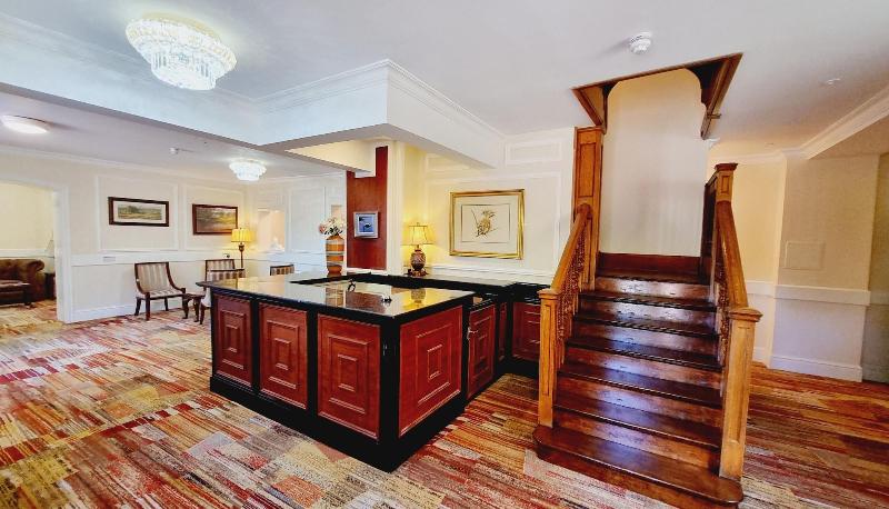 Royal Swan Ashley Manor image