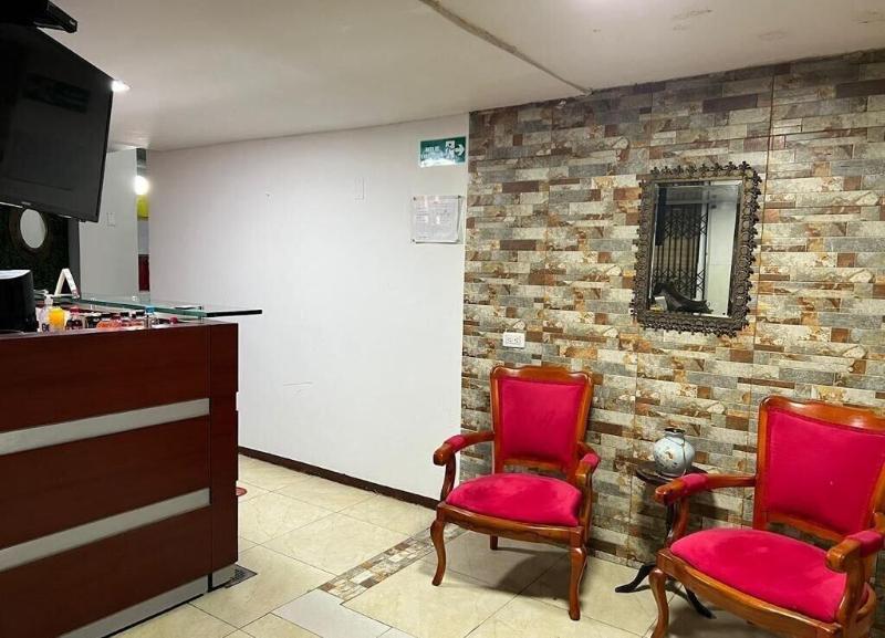 Hotel Calantha image