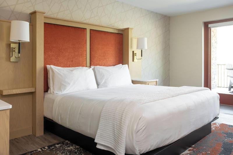 The Embers Hotel image