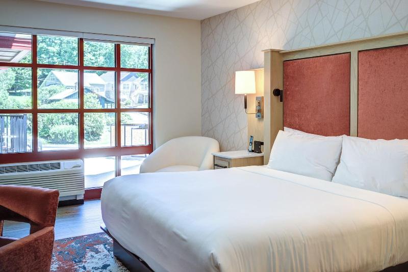 The Embers Hotel image