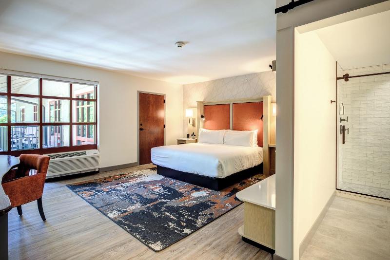 The Embers Hotel image