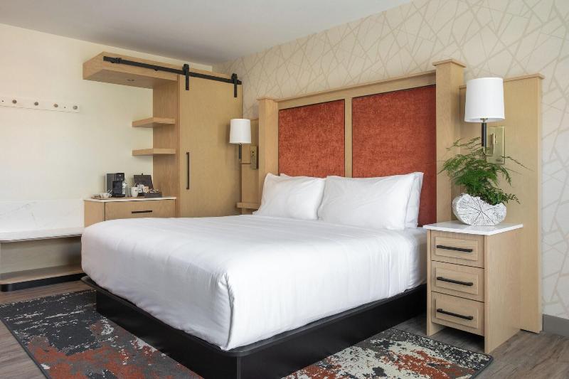 The Embers Hotel image