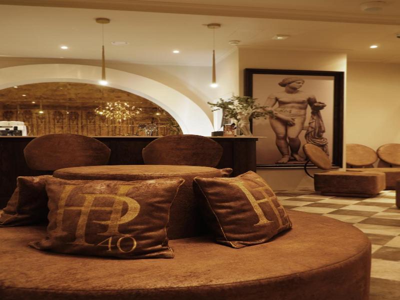 Hotel Pietryna image