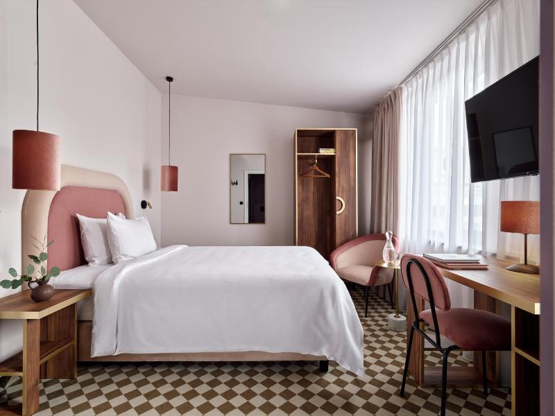 Hotel Pietryna image