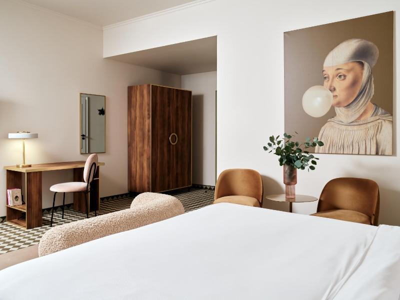 Hotel Pietryna image