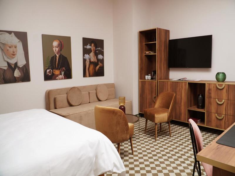 Hotel Pietryna image