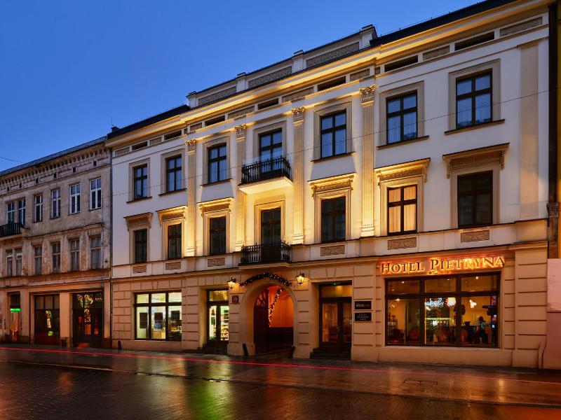 Hotel Pietryna image