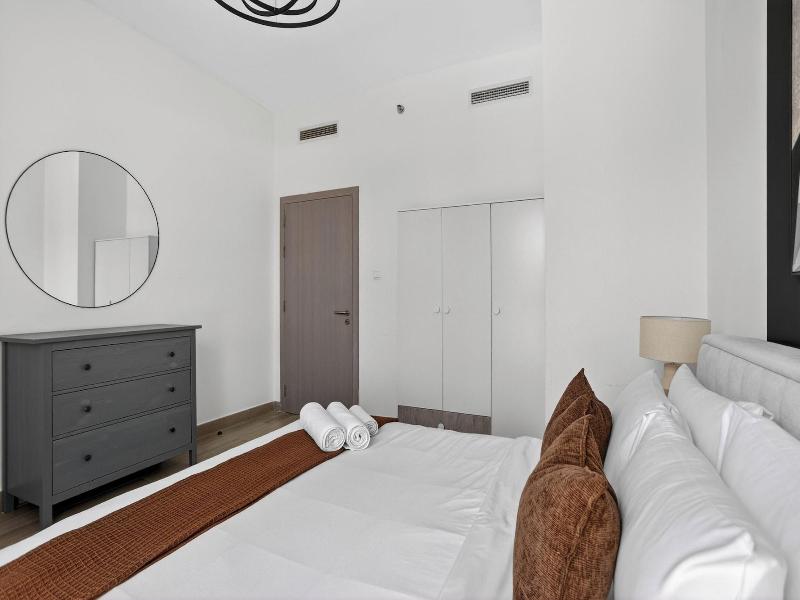 Silkhaus Waters Edge Tower Yas Island image