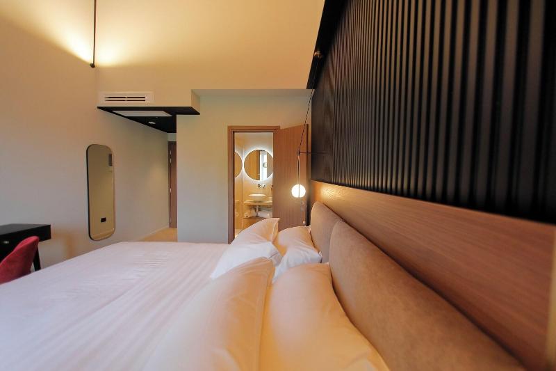 Hotel Namia By Dori image