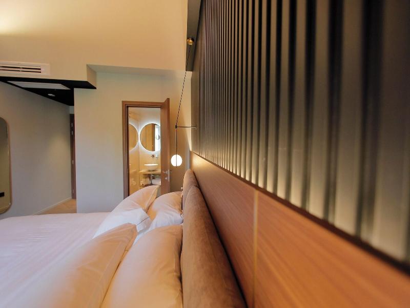 Hotel Namia By Dori image