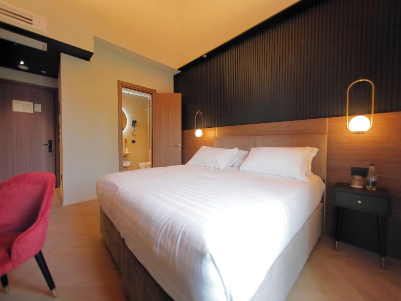 Hotel Namia By Dori image
