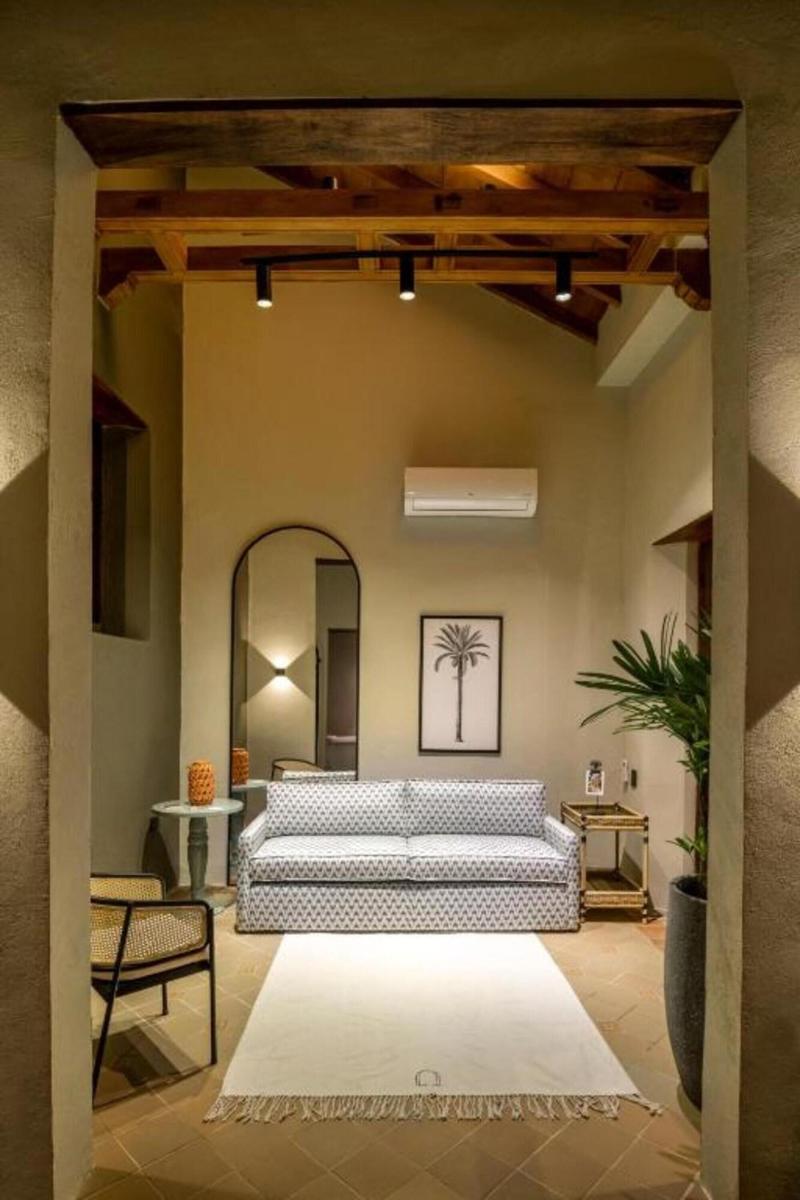 Privado Selfservice Boutique Rooms image