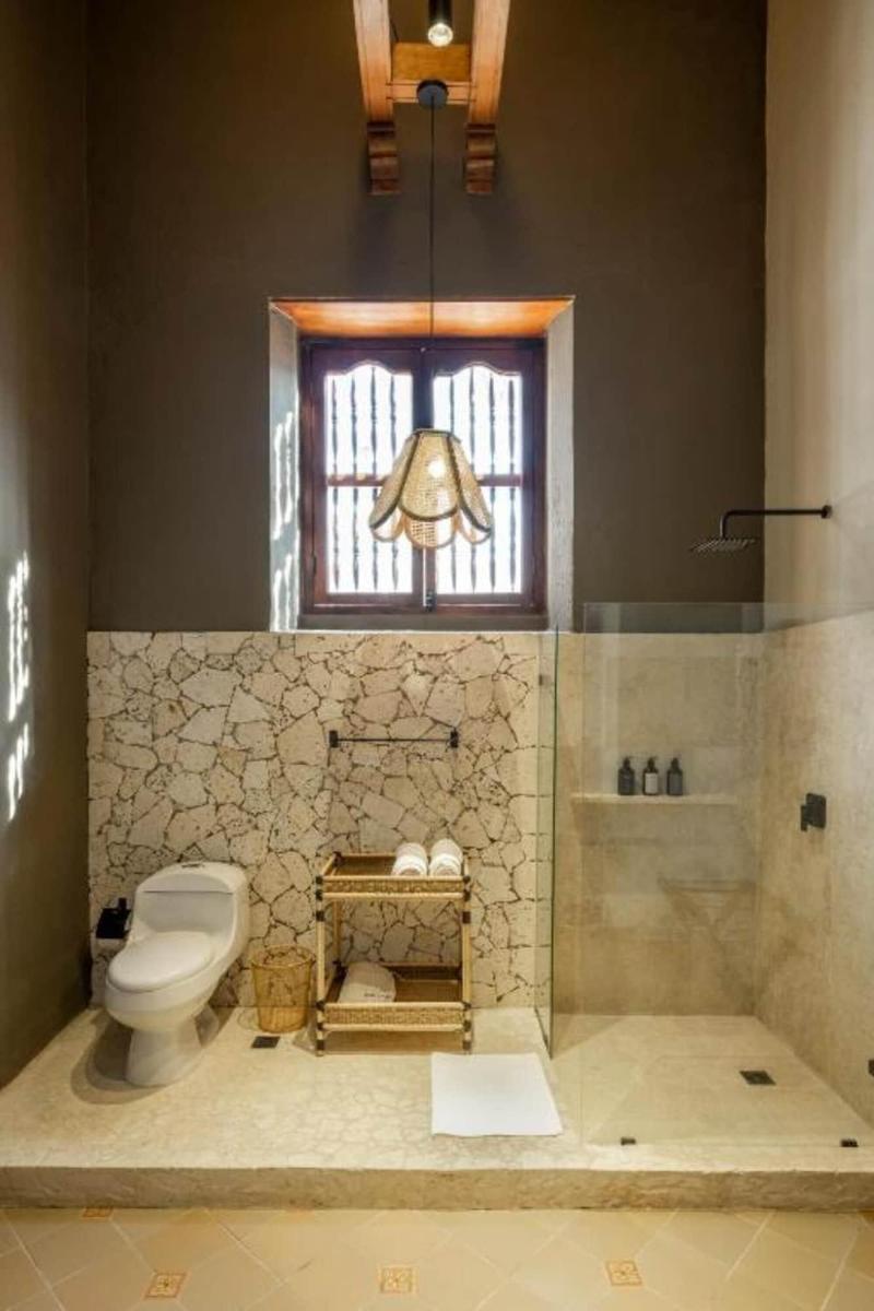 Privado Selfservice Boutique Rooms image
