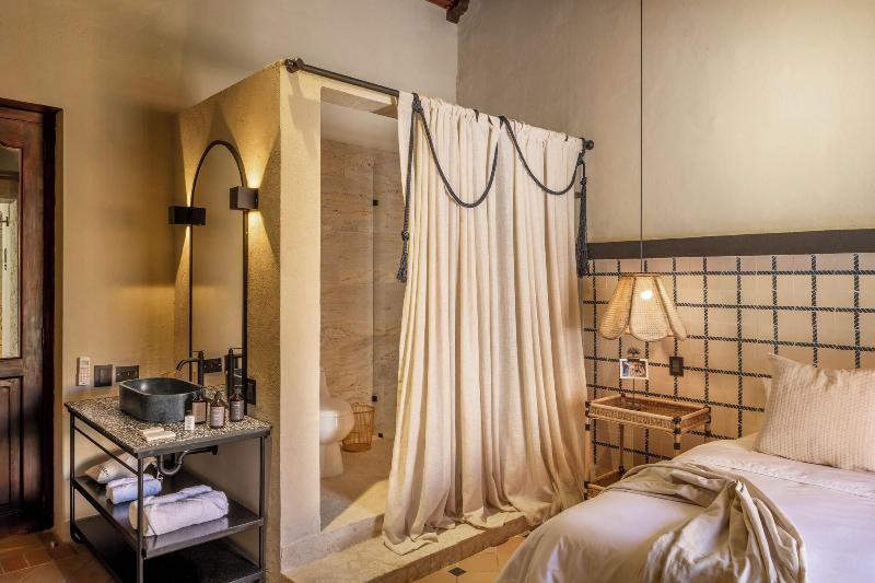 Privado Selfservice Boutique Rooms image