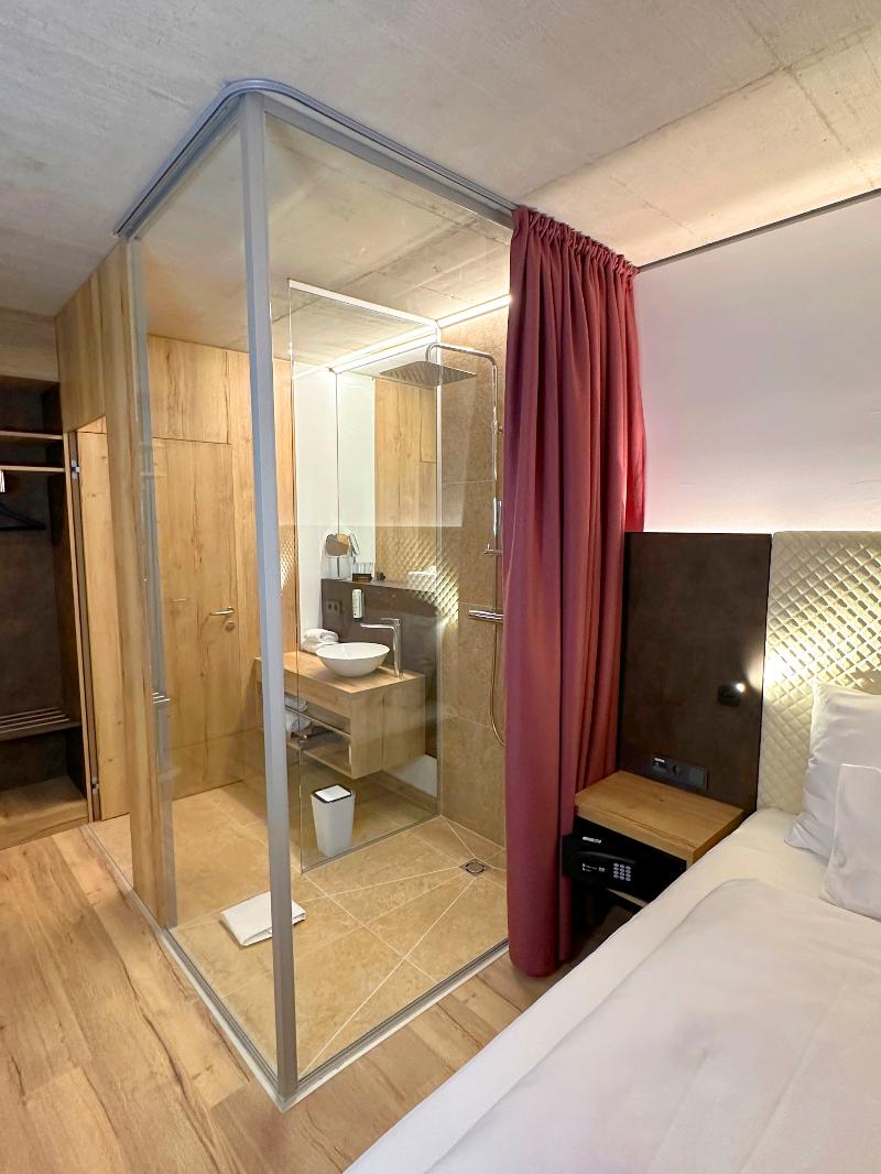 Hotel Zentrum Für Visionen image