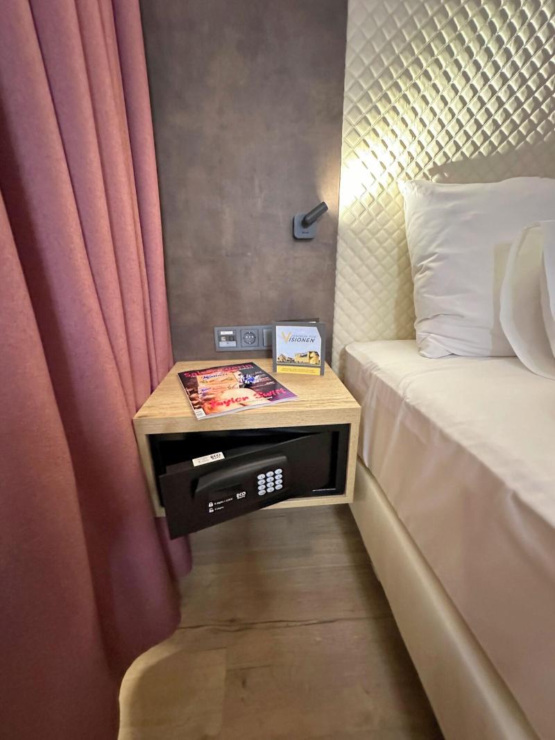 Hotel Zentrum Für Visionen image