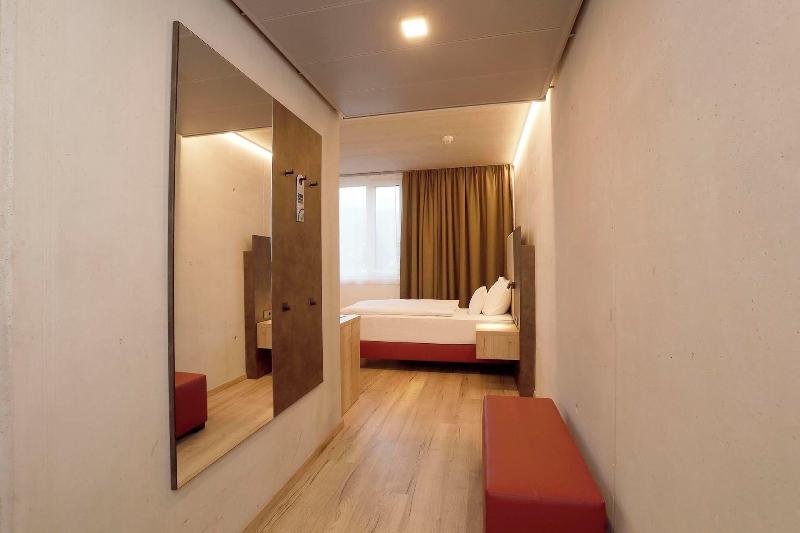 Hotel Zentrum Für Visionen image