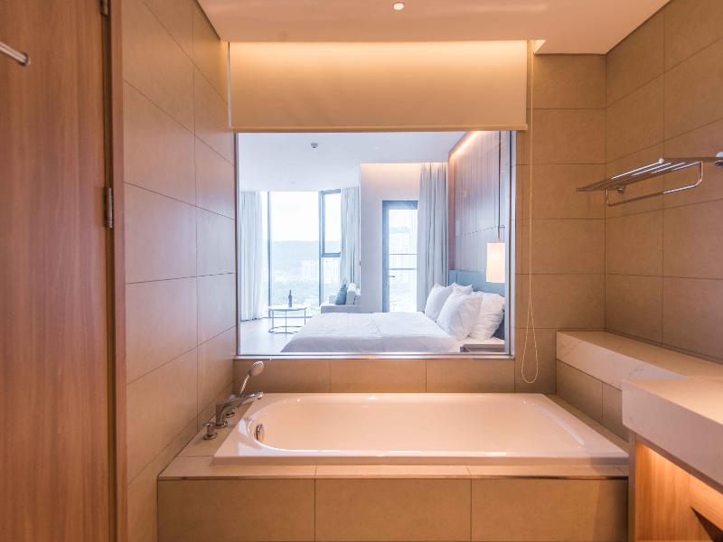 Anstay Residence by A La Carte  Ha Long image