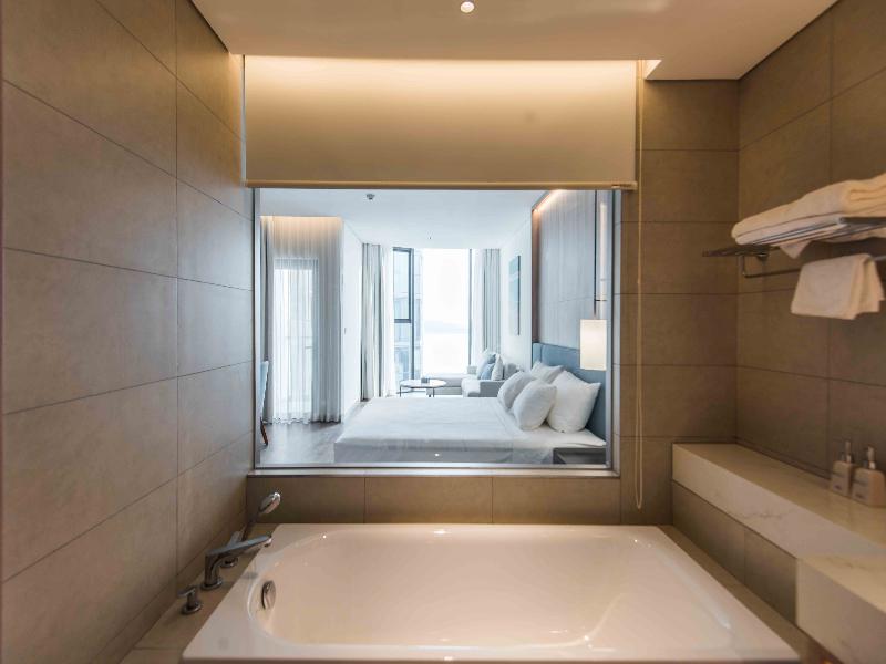 Anstay Residence by A La Carte  Ha Long image