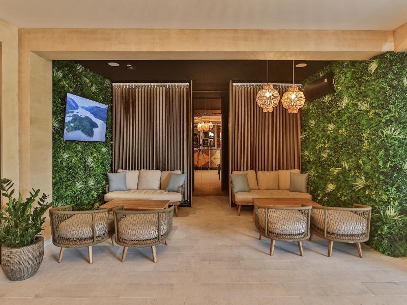 Hotel kingStone Budva image